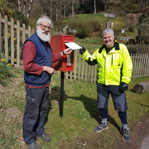 The two Ians post the lease documents.